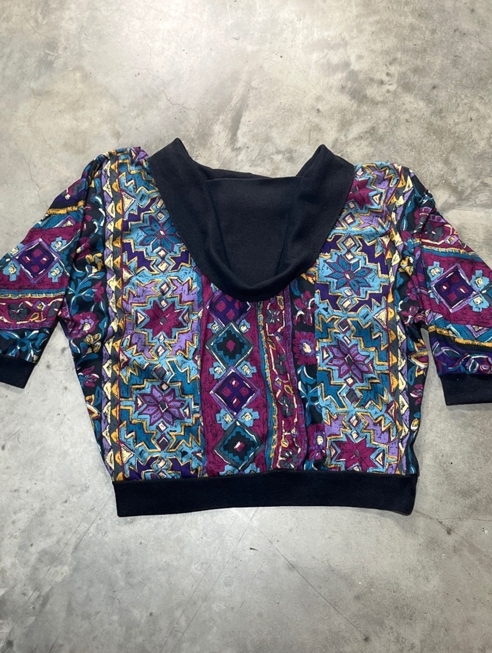 Vintage Women’s Preowned Large Geometrical 3/4 Sleeve Blouse